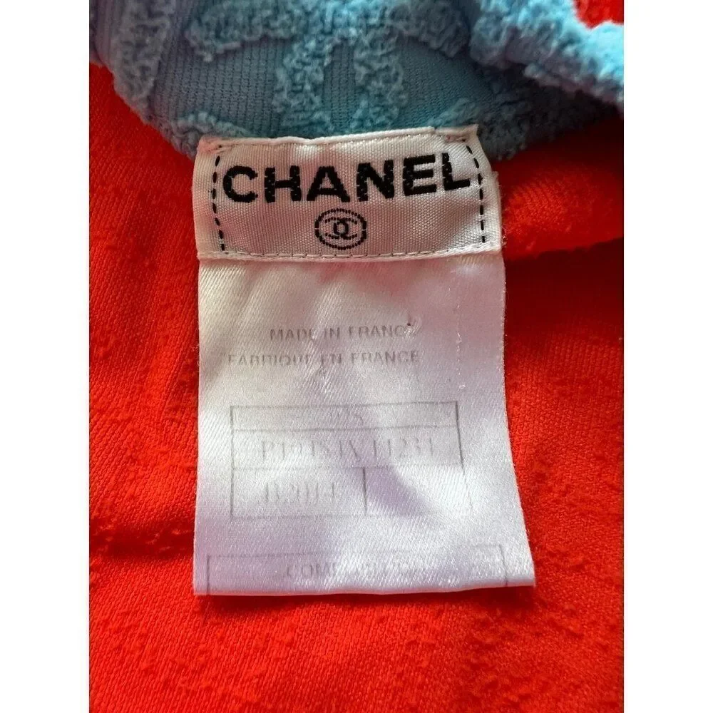 Rihanna in Rare Vintage CHANEL CC Logo Cropped Long Sleeve Sweater Jacke…
